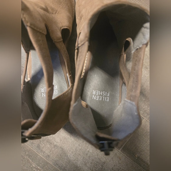 Eileen Fisher Tan Vanda Cutout Booties size 9 - Picture 9 of 9